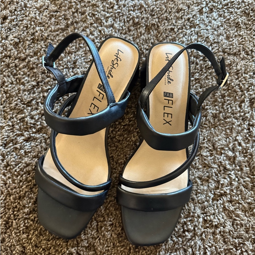 Life Stride Women's Elegant Black Sandals